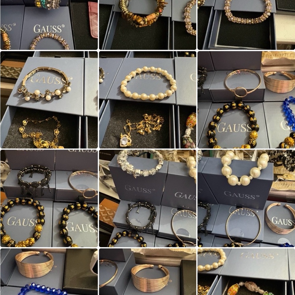 Women's Jewelry Set - Black and Gold